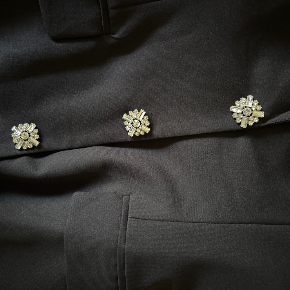 Elegant Black Women's Coat - Picture 4 of 5